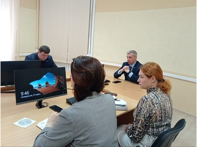 25 марта в здании Администрации Боровичского района прошло еженедельное совещании с руководителями структурных подразделений и подведомственных учреждений.