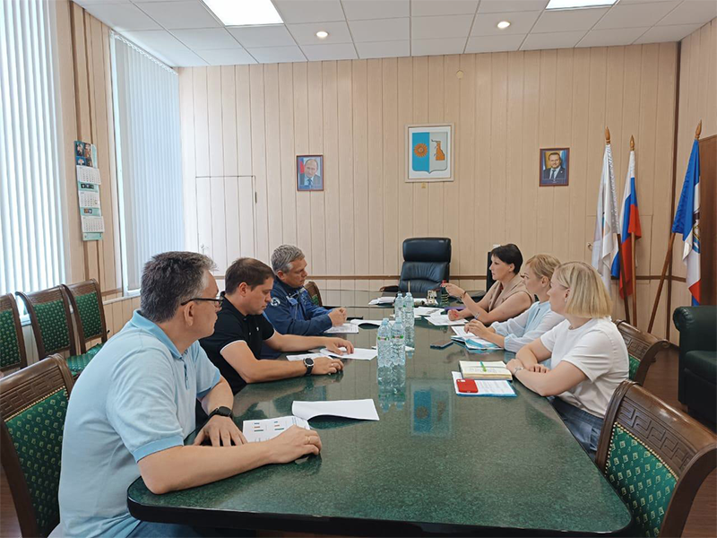 Администрации Боровичского муниципального района состоялась рабочая встреча с директором программы «Повышение производственной эффективности».